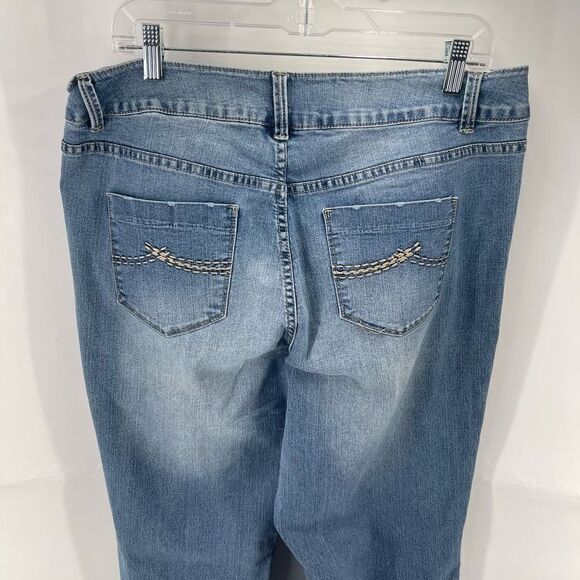 Lane Bryant Women's boot Cut Slim Leg Denim Size 16 - Picture 9 of 12